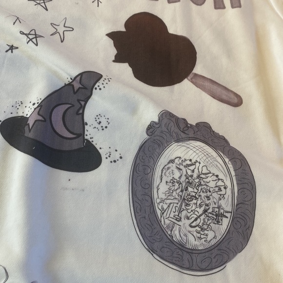 NWOT white Disney crewneck for the ultimate Disney Fan - Picture 10 of 12